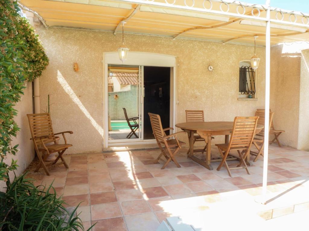 Chic Narbonne Pool Retreat - 1