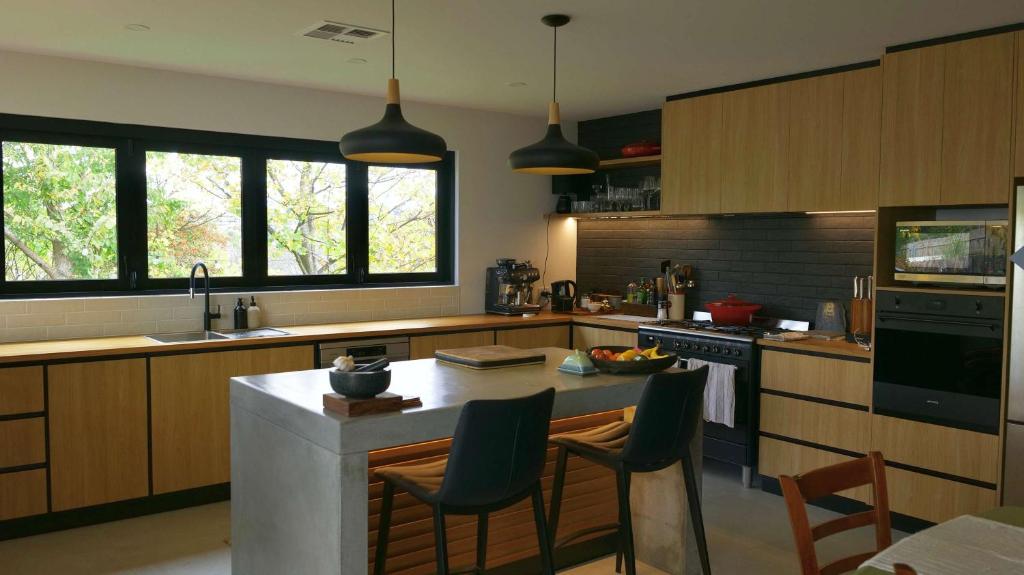 Cosy Getaway with outdoor spaces, Launceston