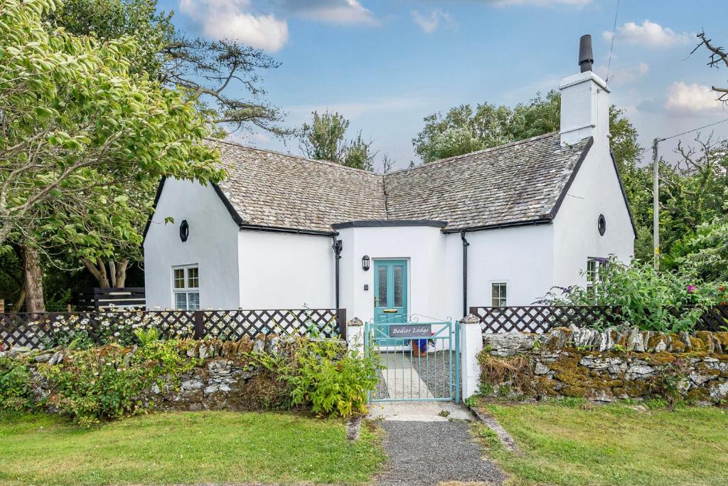 Bodior Lodge, Holyhead