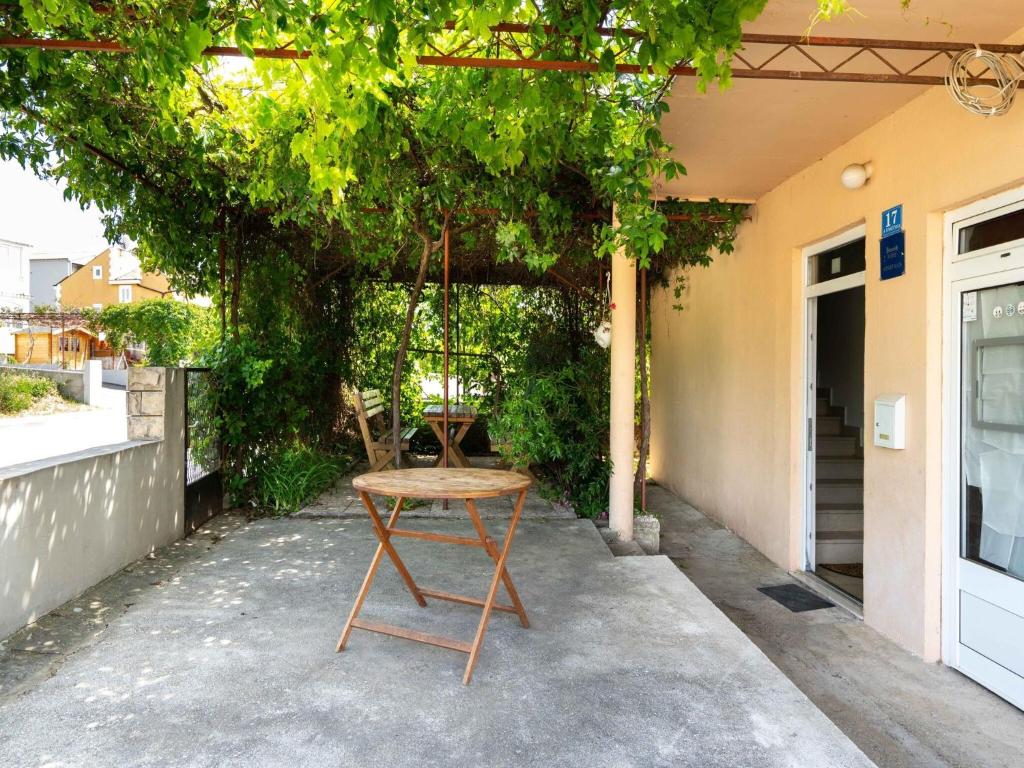 Simplistic Holiday Home in Rogoznica near the Seabeach, Rogoznica