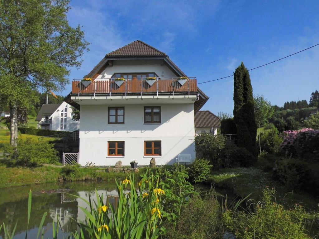 Cosy apartment with private garden in Brachthausen in the Sauerland, Brachthausen