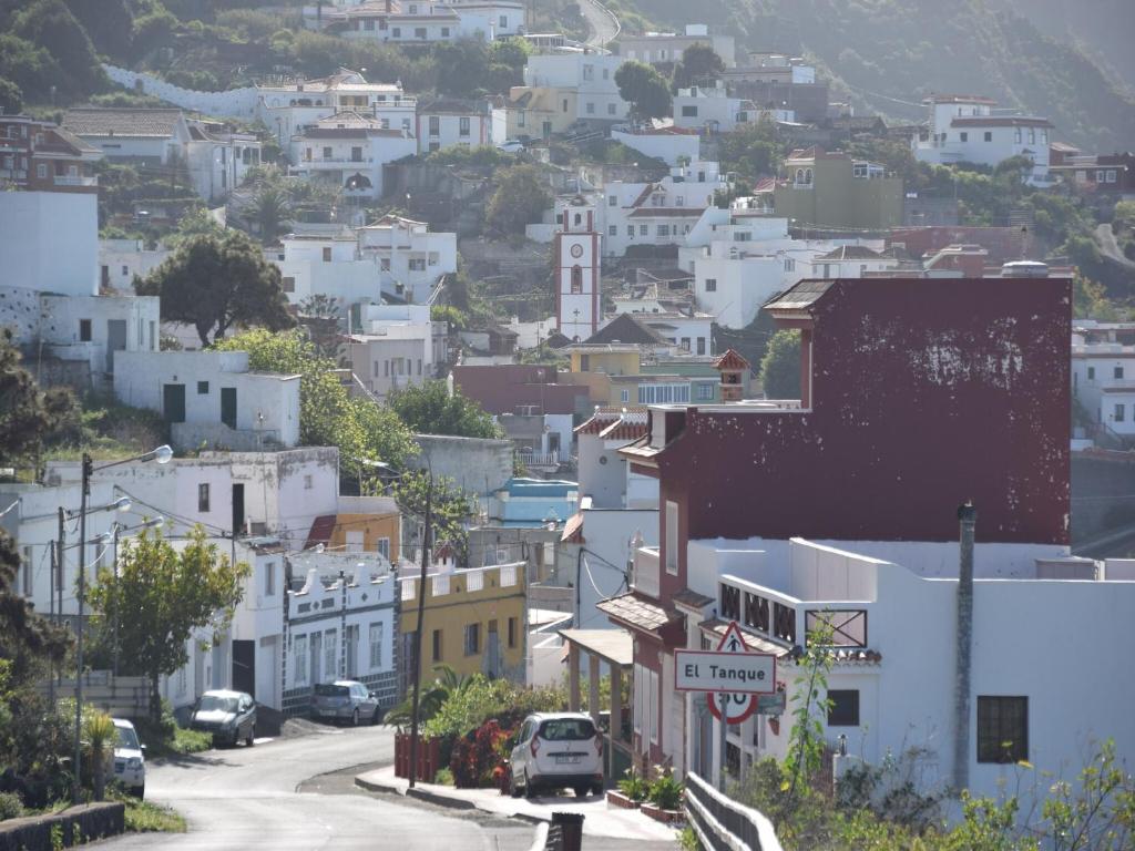 Apartment with views of the coastline of Tenerife - 4