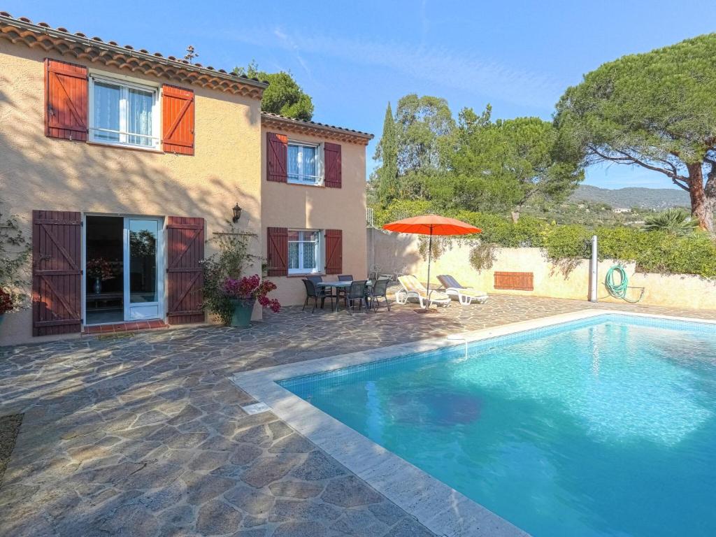 Provencal Holiday Home in Bormes-les-Mimosas with Pool - 3