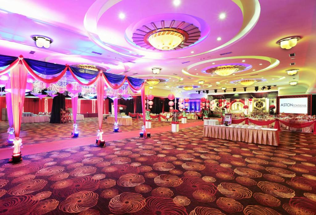 Banquet hall