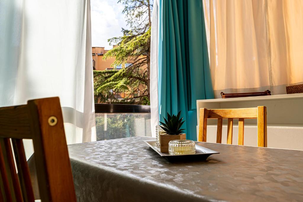 Studio chaleureux, centre de Mougins - 3