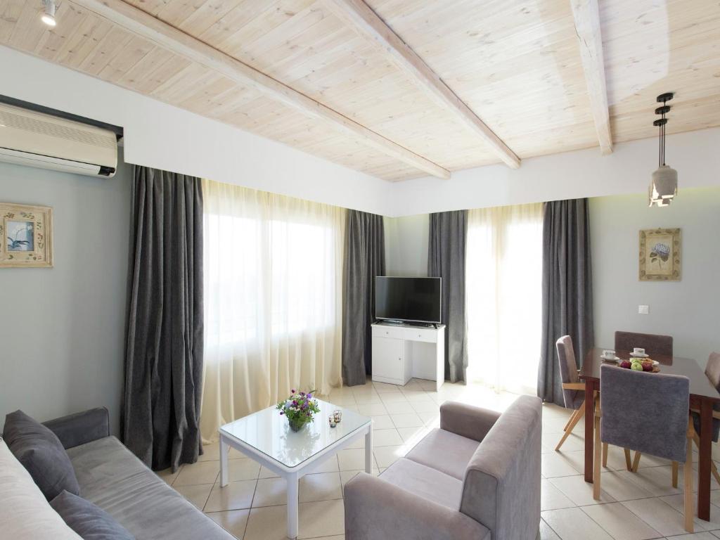 Beautiful Villa in Agia Paraskevi Samos with Swimming Pool