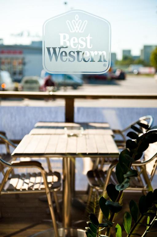 Best Western Capital Hotel Photo 41