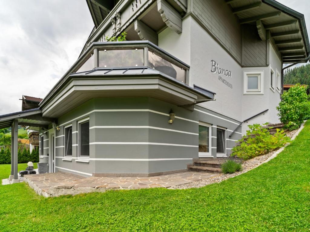 Apartment in Neukirchen near Ski Lift - 4