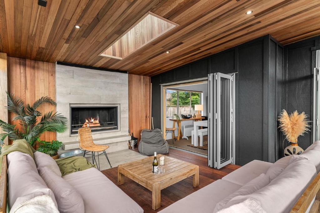 Sweet Seabreeze - Mangawhai Heads Holiday Home, Mangawhai