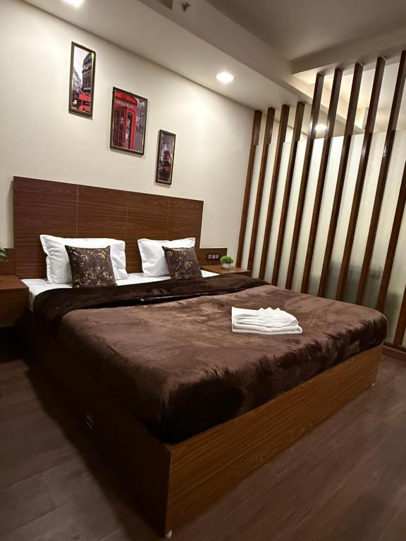 The Regaliaas, Déhrádún