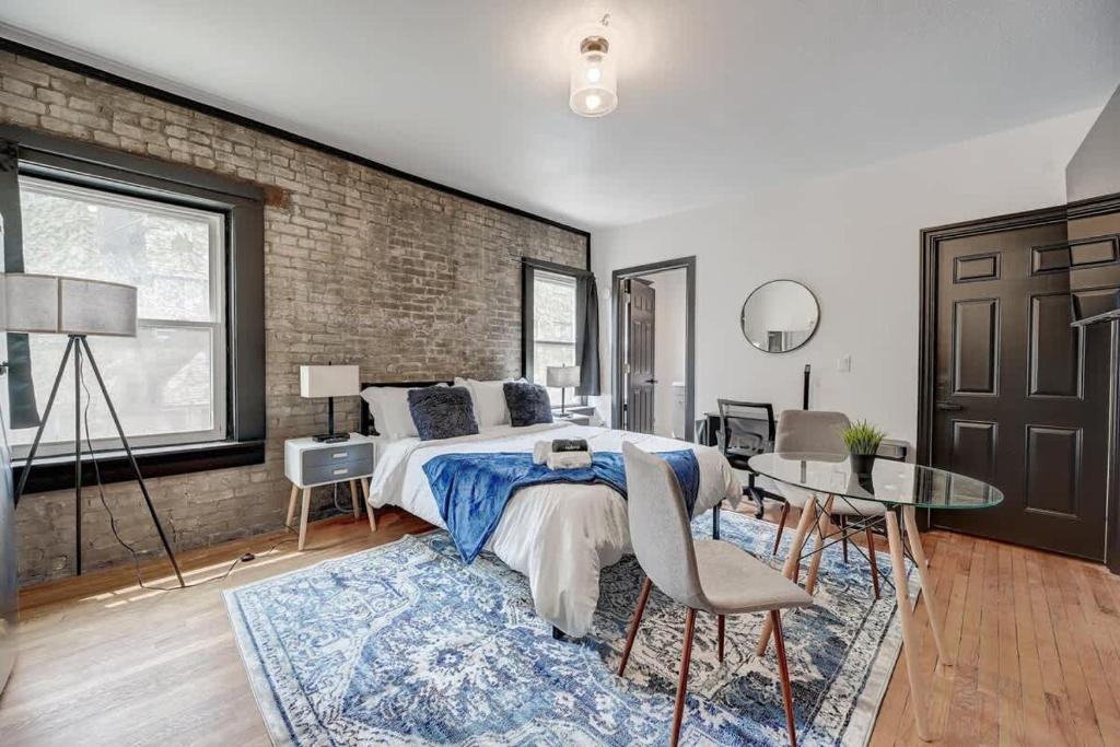 Modern Getaway in McKinley & Brady District, Milwaukee