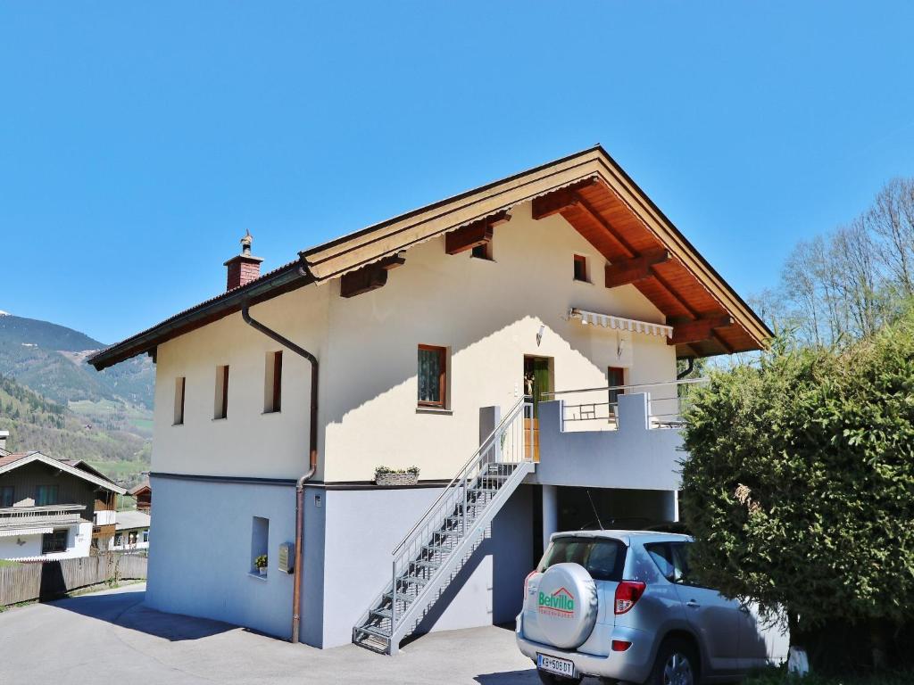 Apartment in Niedernsill near Ski Slopes - 1