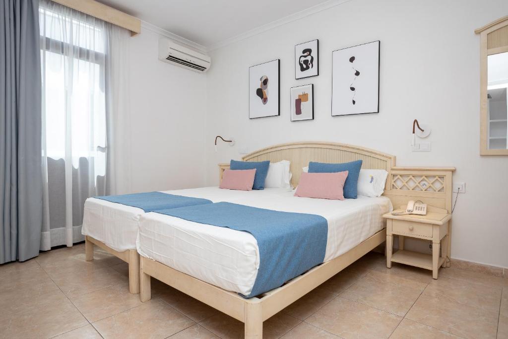 Villamar Hotel — Hotel rooms in Esquinzo, Canary Islands