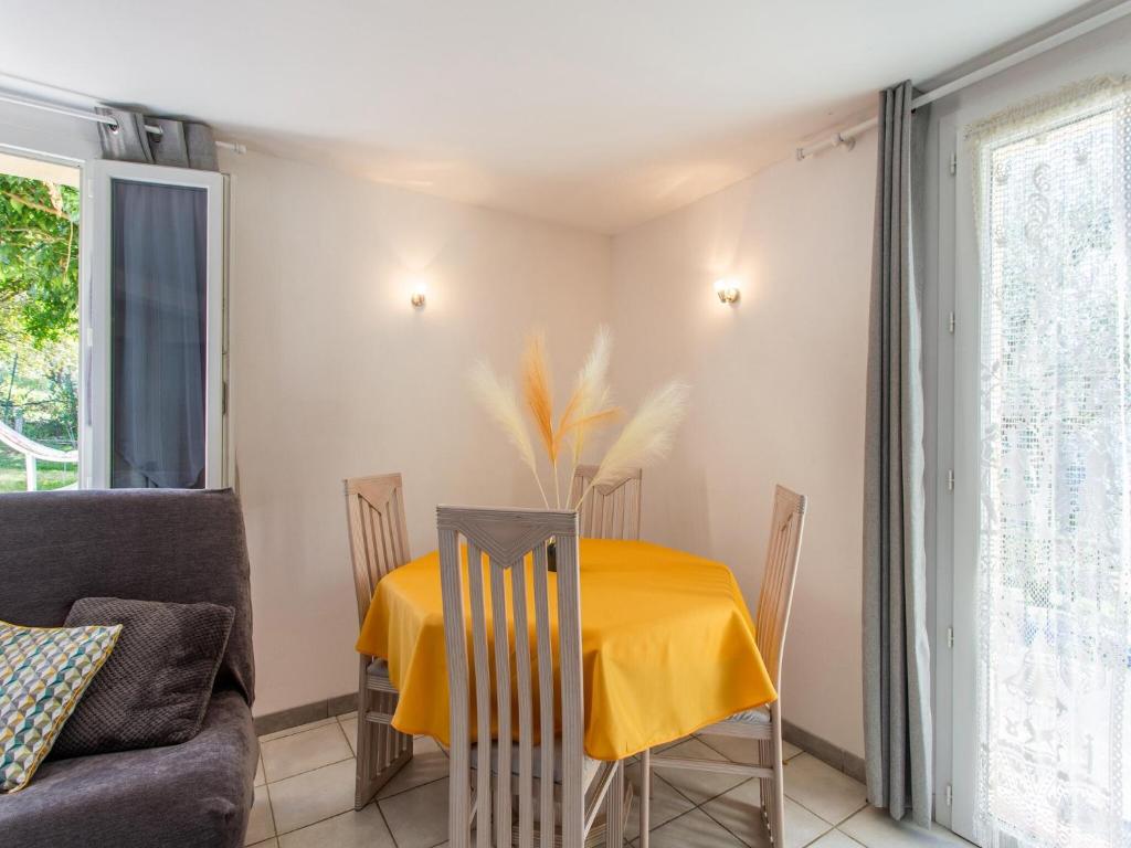 Cozy Hillside Escape in Berre - 3