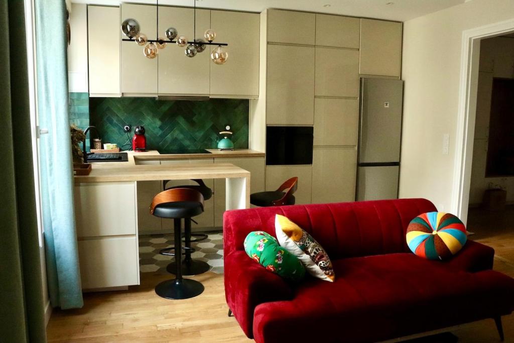 Stylish and Cozy Renovated Apartment Paris 10, Paris