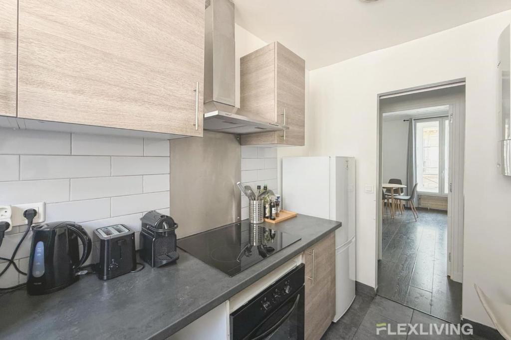 Elegant 2-Bedroom Apartment in the Heart of Paris’ 8th Arrondissement - 5