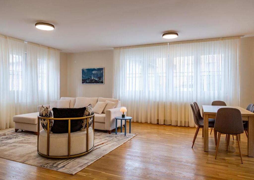 Kaizen's Central Apartments - Free Parking, Sarajevo