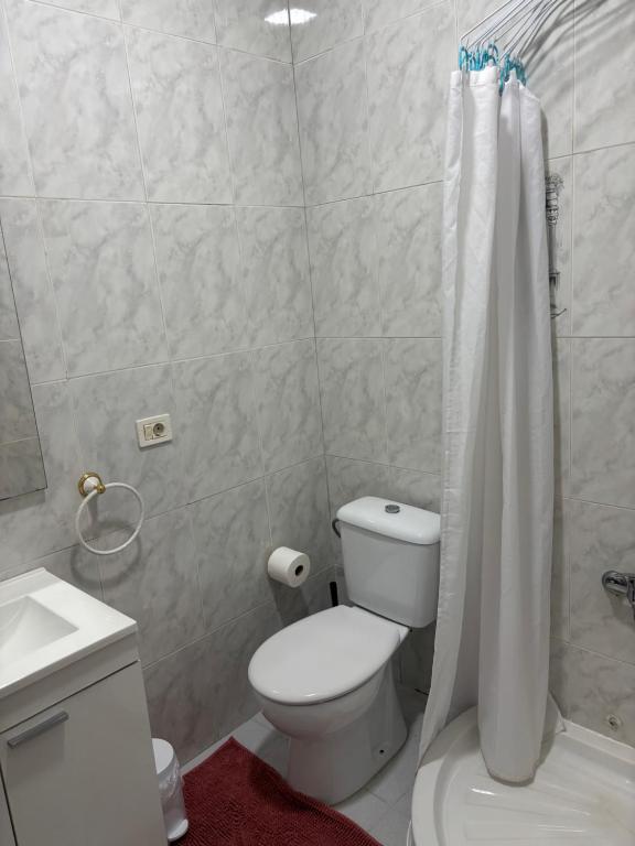Chill Center Room SOLO HABITACIÓN con baño privado - 4