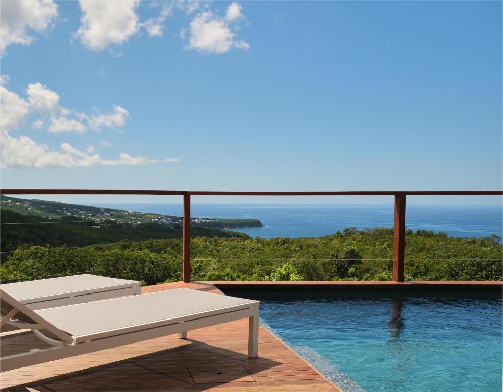 Villa Déhé haut standing vue exceptionnellle aucun vis à vis, Deshaies