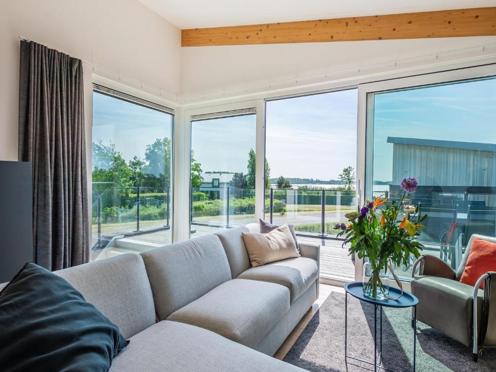 Villa at Veerse Meer with Lake Views, Kamperland