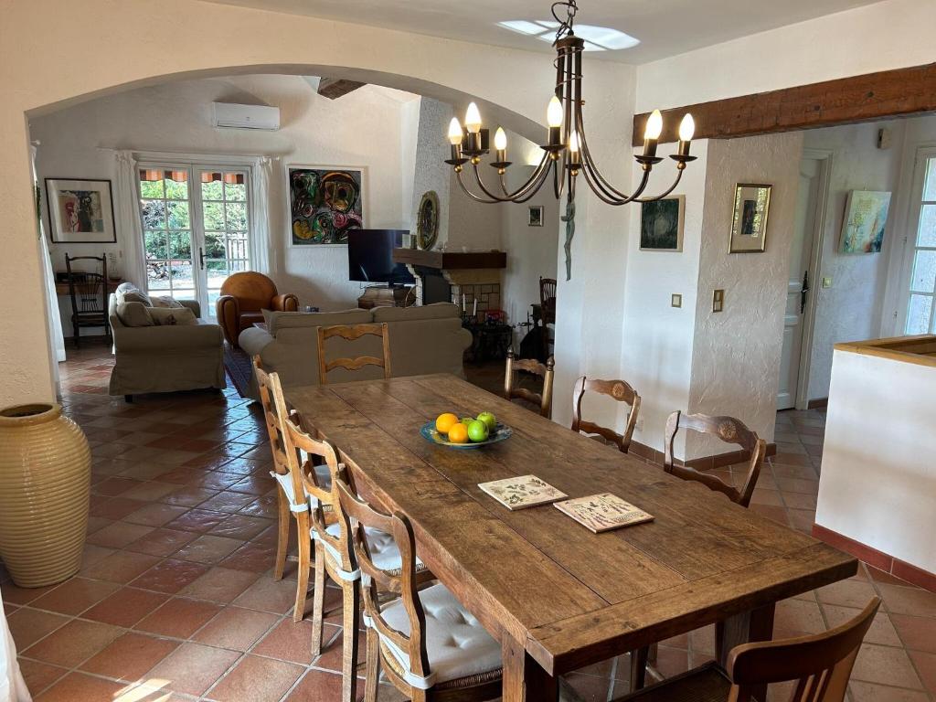 Holiday Home in Lorgues with Pool - 3