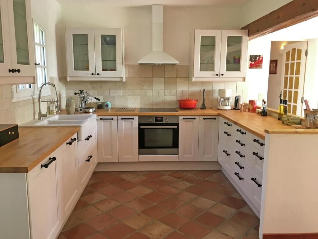 Holiday Home in Lorgues with Pool - 5
