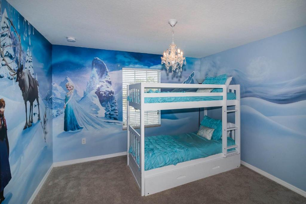 Enchanted Clock Tower Close to Major Theme Parks, Kissimmee