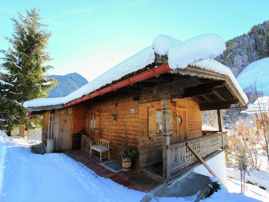 Chalet in Kirchberg near Ski Gondola, Aschau
