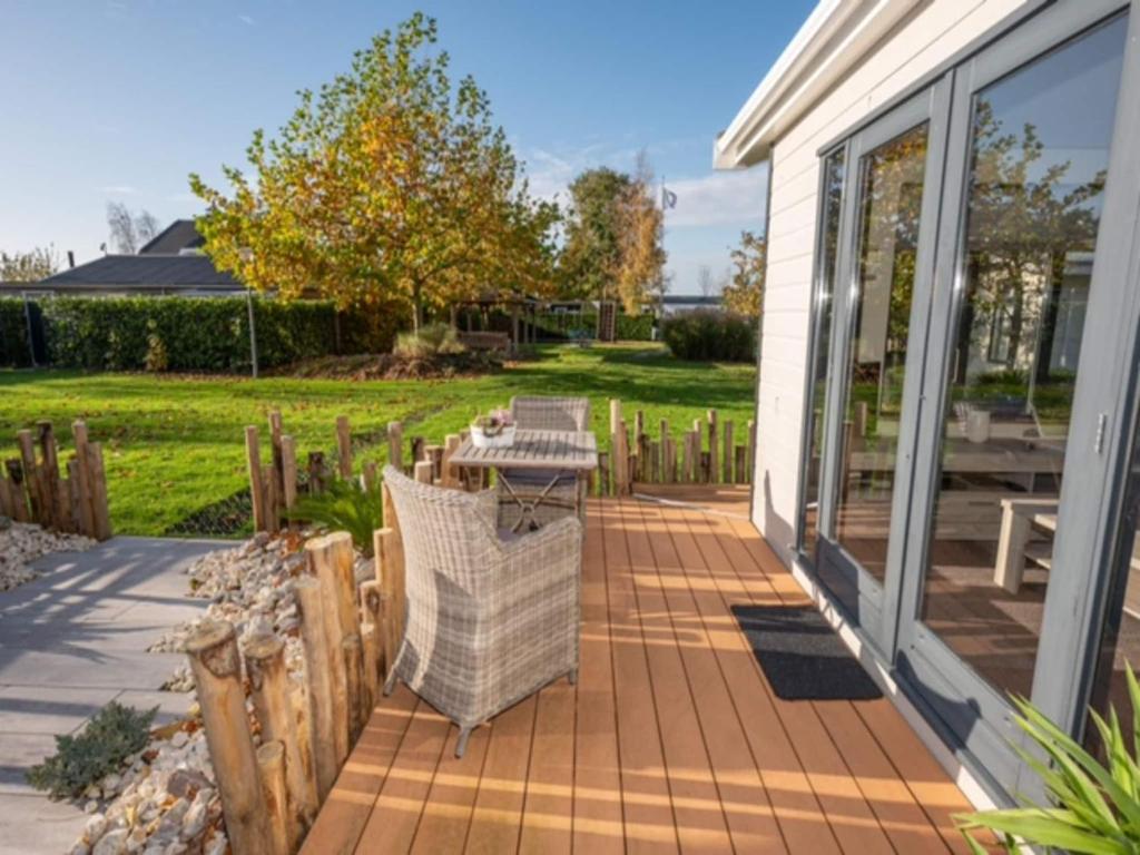 Chalet in Goedereede near North Sea Beach, Goedereede