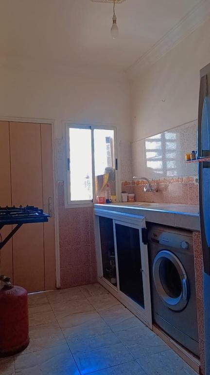 Hind Hanouda, Kenitra