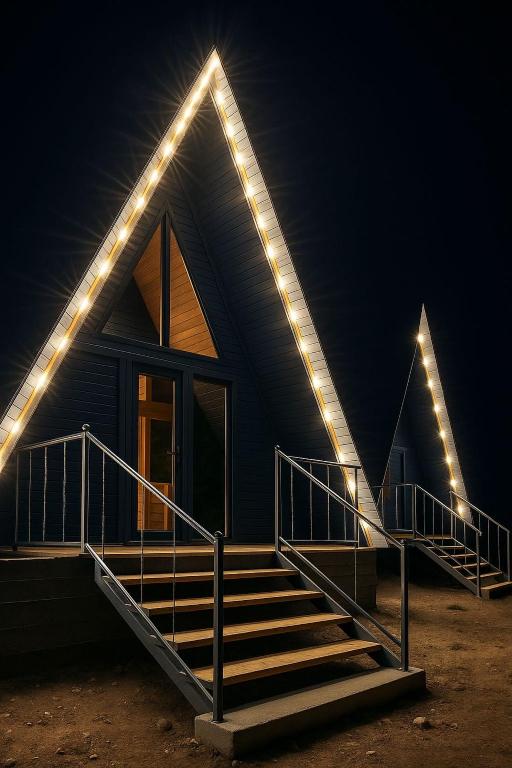 KolsayNestAframe, Saty