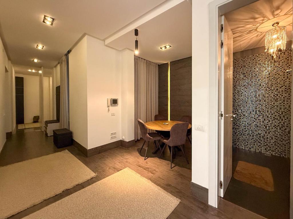 City Center Apartment - 4