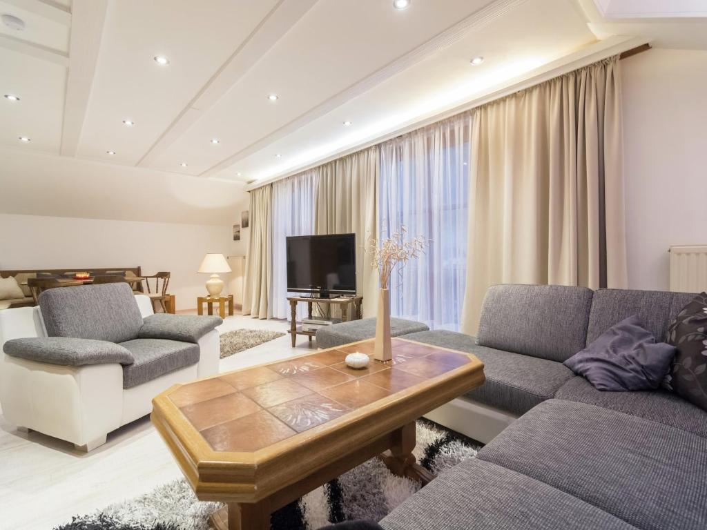 Holiday Home in Rennweg near Ski Slopes - 5