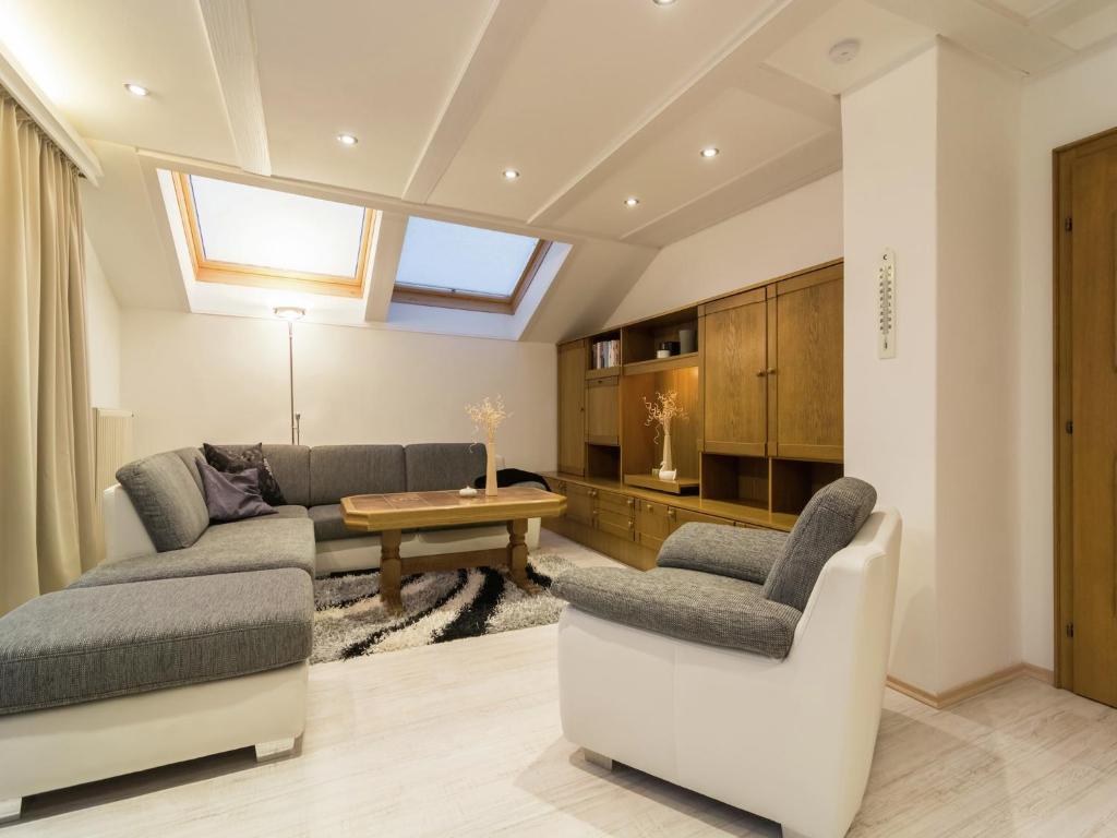 Holiday Home in Rennweg near Ski Slopes - 4