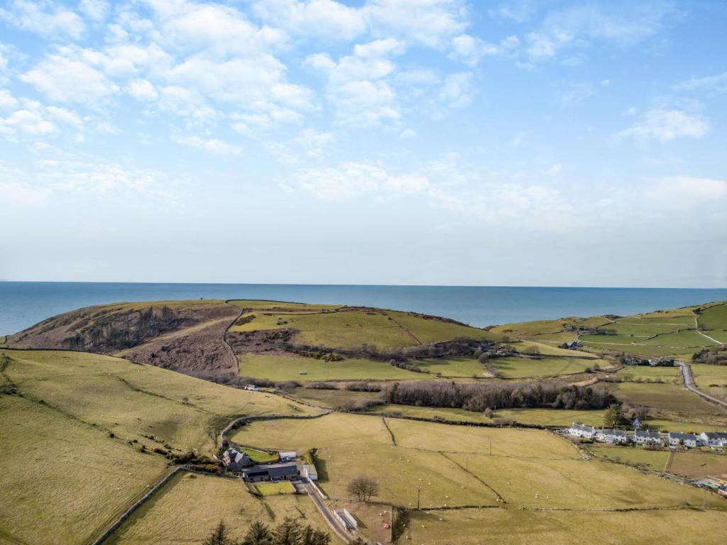 Isaf Rhoslefain, Llangelynin