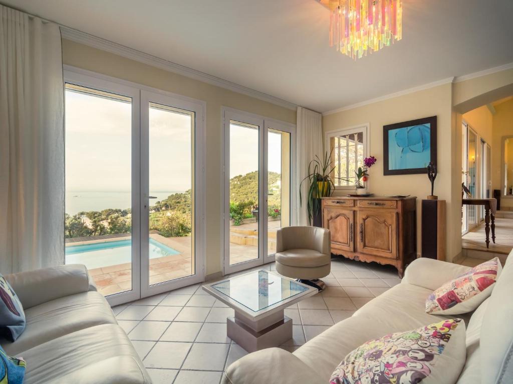 Villa in Hyères near Beach & Pool - 3