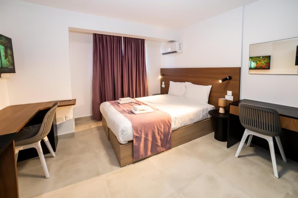 Stunning Studio with Sea & Country View - by HostMT, St Paul's Bay