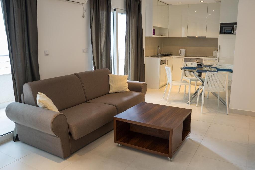 Apartments Belmont Becici — Hotel in Budva