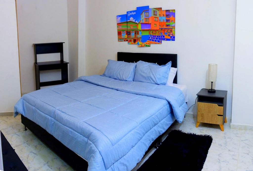 Central Medellin Getaway - 3