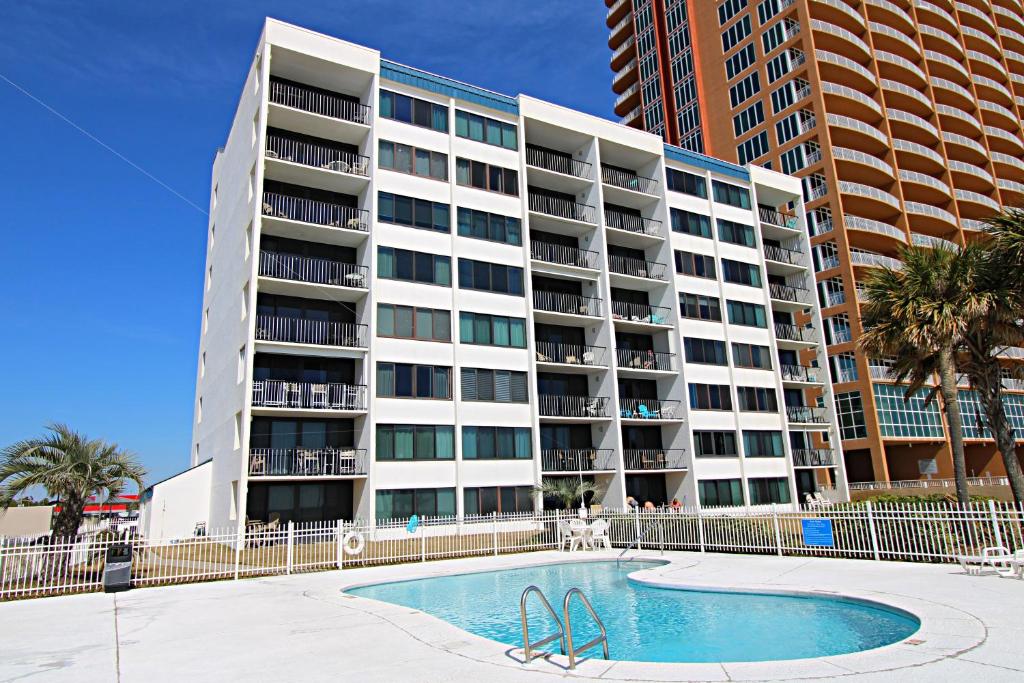 Breakers, Orange Beach