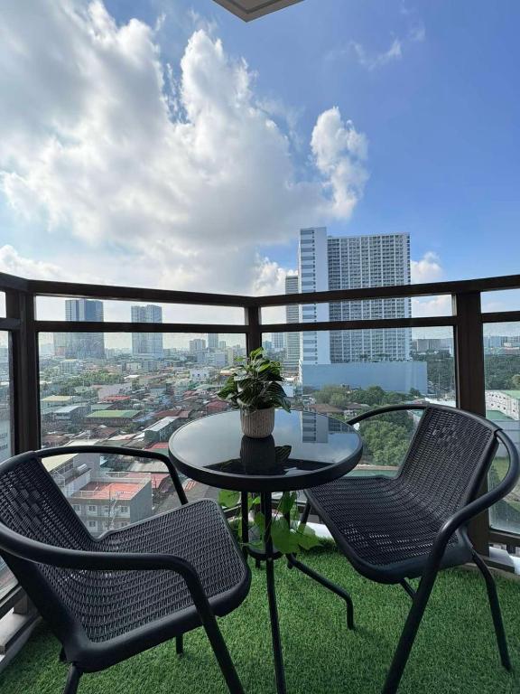 The Radiance Manila Bay by SonPai, Manila