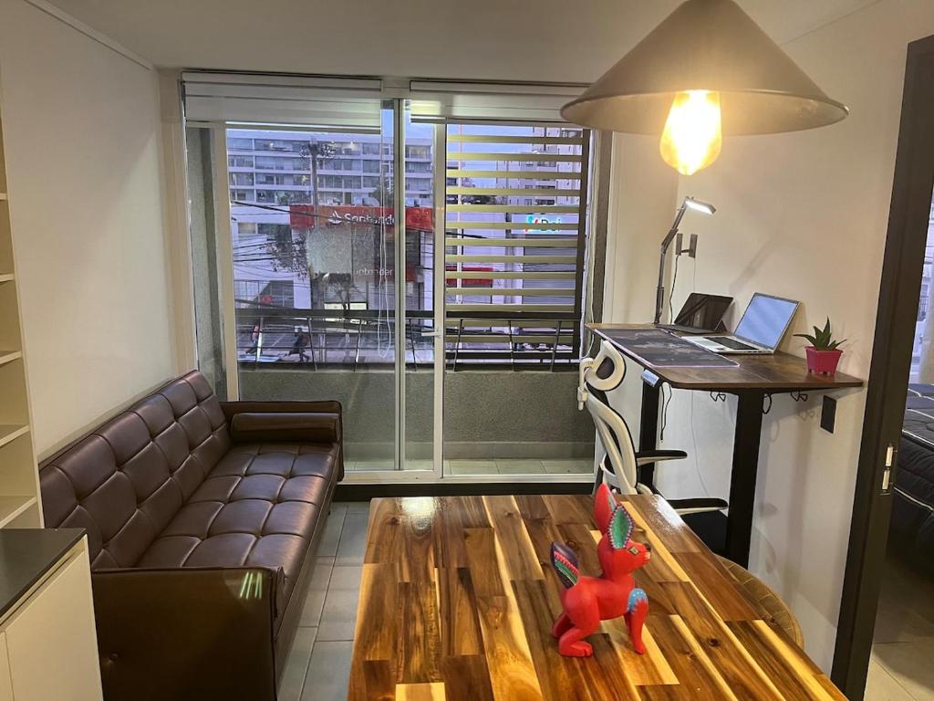 Modern Apartment Metro Plaza Egaña - 2