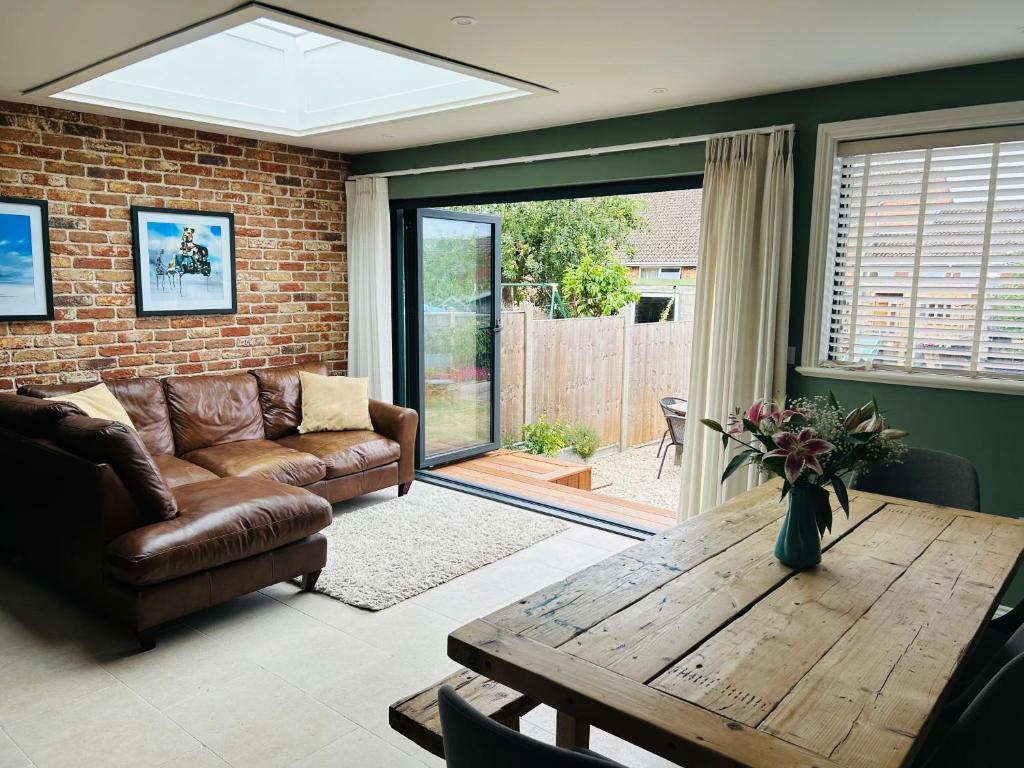 Salisbury Getaway with Garden, Old Sarum