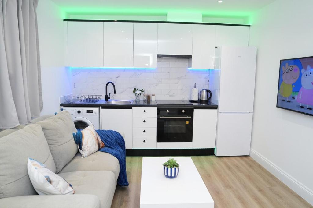 Luxury 1 bed flat London, Mitcham