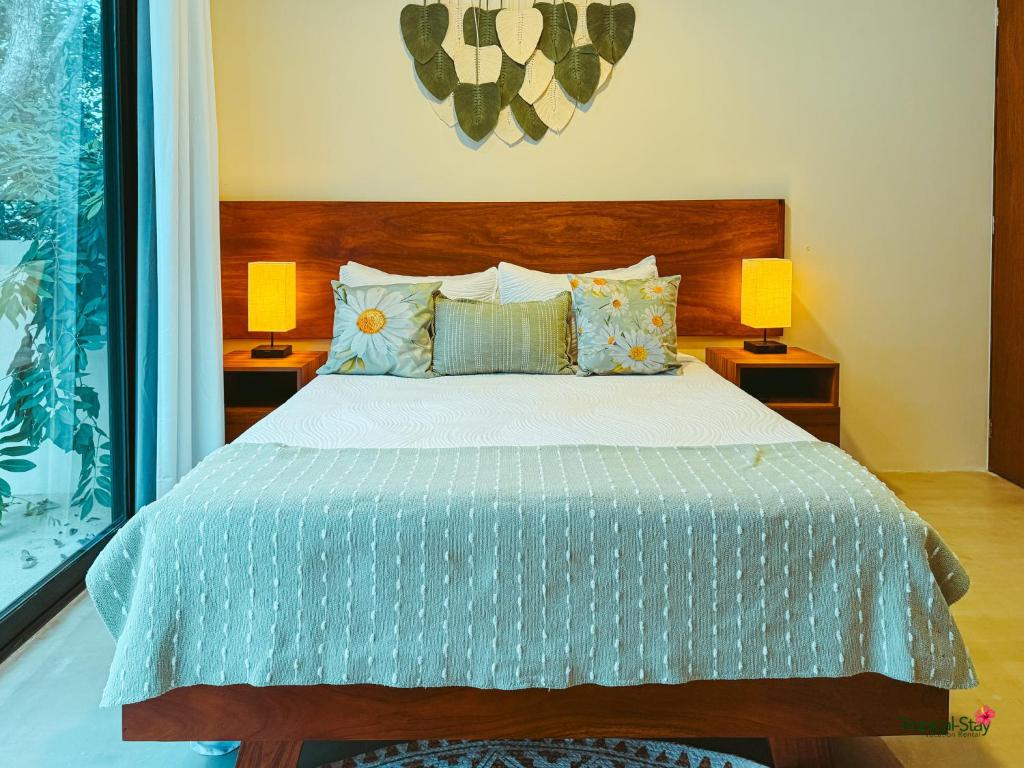 La Linda Luxury Two Story Apartment Huge Terrace Next to the Pool - 2