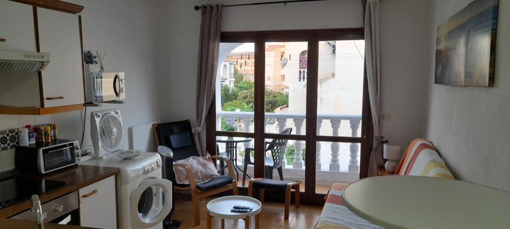 Apartment Los Locos Beach with Balcony and Wi-Fi - 2