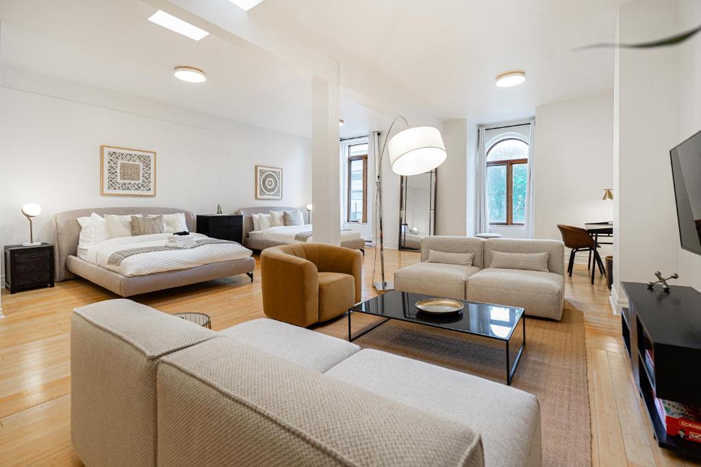 Sunny Open Loft, Montreal