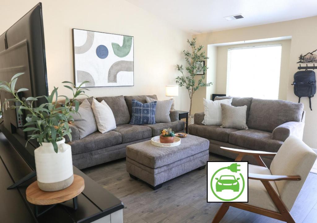 Sequoia Serenity 4 Mi to Sequoia, King Bed, Three Rivers