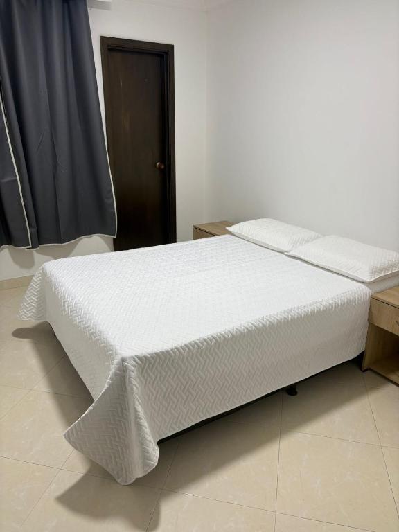 Apto en Laureles, 4 Habitaciones Ideal para Grupos - 4