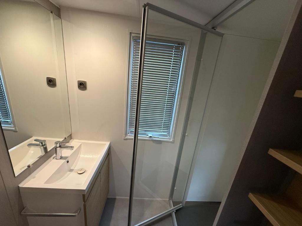 Camping Le Castellas - Mobil-Home Familiale Premium 3 Chambres - 2